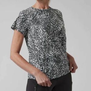 Athleta ultimate train printed tee